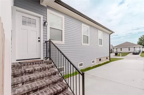 Exterior - 8532 Regiment Dr, Chalmette, LA 70043 photo 5 of 6