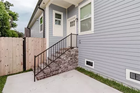 Exterior - 8532 Regiment Dr, Chalmette, LA 70043 photo 4 of 6