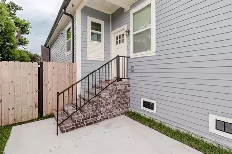 Exterior - 8532 Regiment Dr, Chalmette, LA 70043 photo 4 of 6