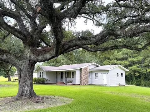 84150 House Creek Rd, Bush, LA 70431