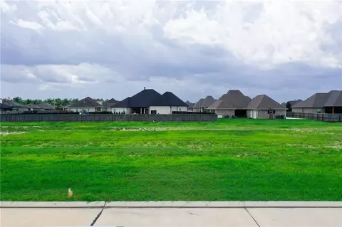 328 Sophia Dr, Luling, LA 70070 photo 2