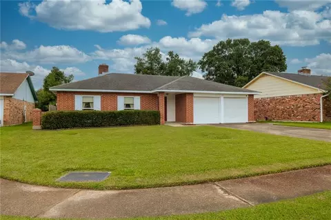 105 Chess Dr, Slidell, LA 70458 photo 1