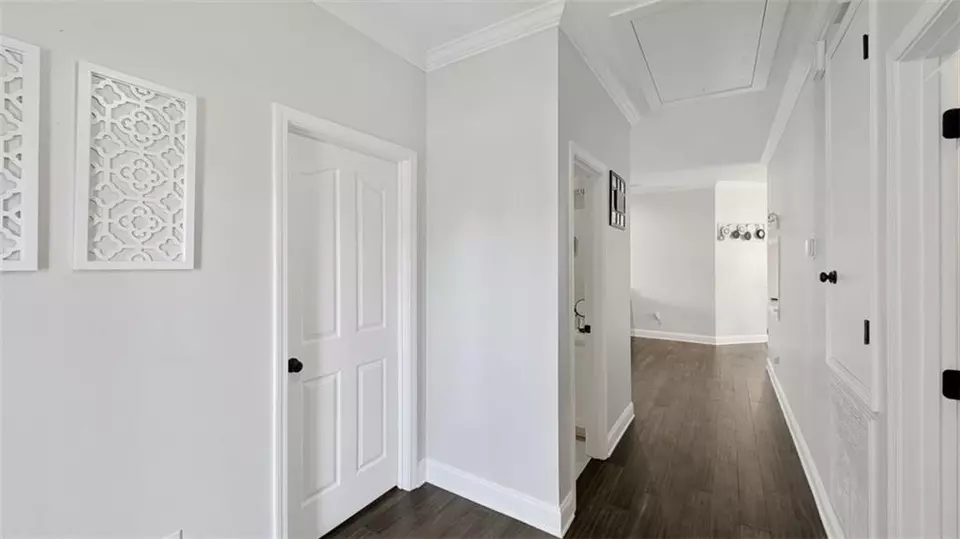 Entry Way - 2735 Village Ct, Marrero, LA 70072 photo 2 of 6