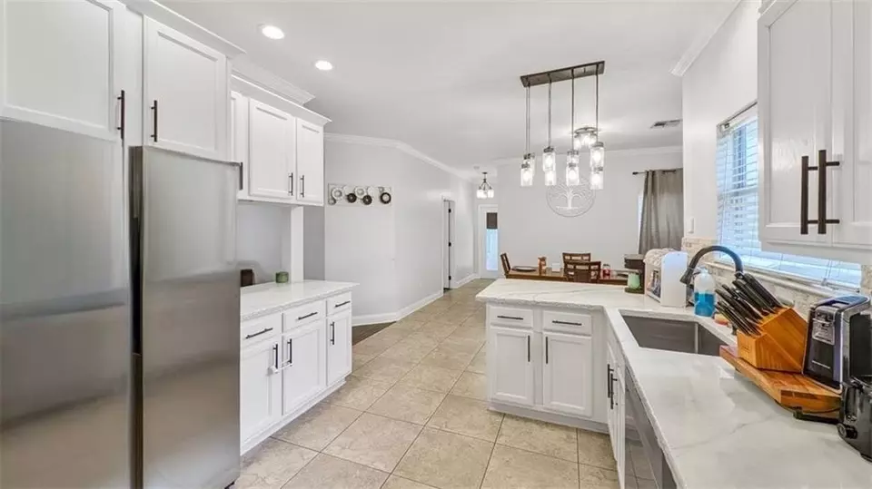 Entry Way - 2735 Village Ct, Marrero, LA 70072 photo 4 of 6