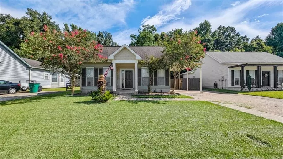 Exterior - 2735 Village Ct, Marrero, LA 70072 photo 2 of 6