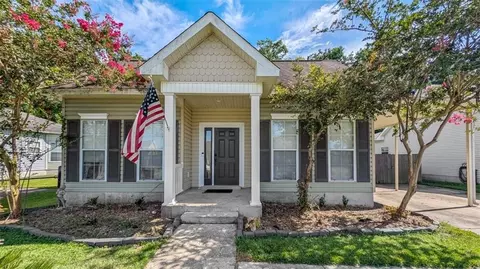 Exterior - 2735 Village Ct, Marrero, LA 70072 photo 1 of 6