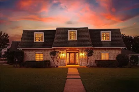 1300 Transcontinental Dr, Metairie, LA 70001