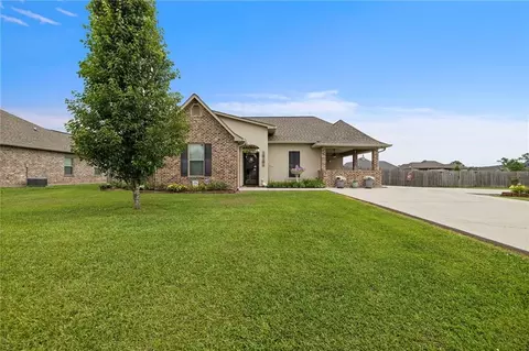 18181 Red Wolf Trl, Loranger, LA 70446