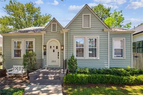 202 Betz Pl, Metairie, LA 70005