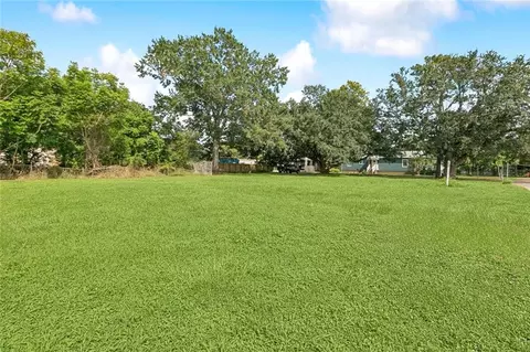 1904 Tino Ln, Violet, LA 70092