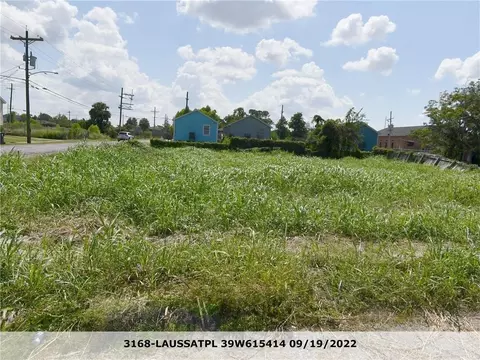 3168 Laussat Pl, New Orleans, LA 70117