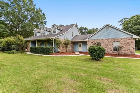 39 Woodridge Ln, Picayune, MS 39466