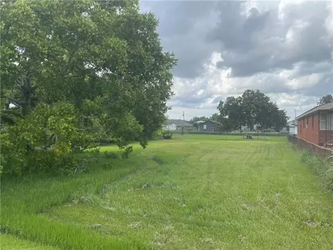 3222 Columbus St, New Orleans, LA 70114