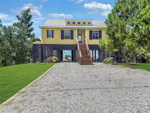 419 Carr Dr, Slidell, LA 70458 photo 1