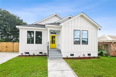2417 Edgar Dr, Violet, LA 70092 photo 1