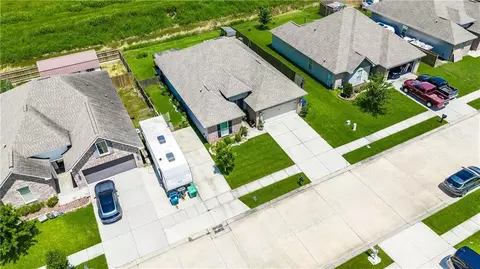 View/Area - 214 Ashton Oaks Ln, Luling, LA 70070 photo 1 of 5