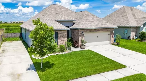 Exterior - 214 Ashton Oaks Ln, Luling, LA 70070 photo 3 of 8