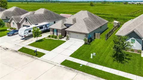 View/Area - 214 Ashton Oaks Ln, Luling, LA 70070 photo 2 of 5