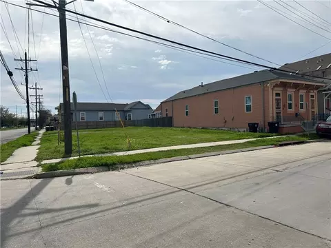2200 Gravier St, New Orleans, LA 70119