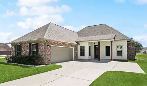 2031 Gabriel Dr, Covington, LA 70435 photo 1