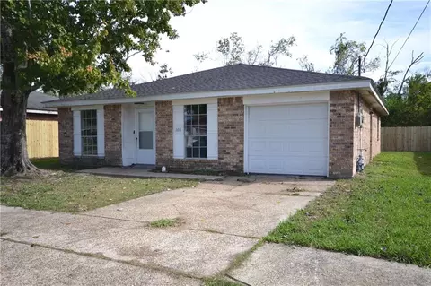 1011 Luling Estates Dr, Luling, LA 70070 photo 1