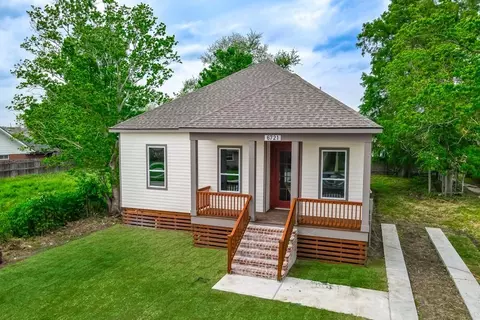 6721 Manchester St, New Orleans, LA 70126