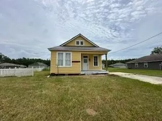 42284 Warren Dr, Ponchatoula, LA 70454