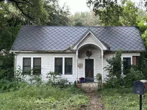 616 S Holly St, Bunkie, LA 71322