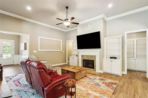 Living - 327 Saw Grass Loop, Covington, LA 70435 photo 2 of 3