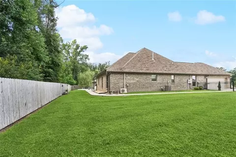 Exterior - 327 Saw Grass Loop, Covington, LA 70435 photo 12 of 15