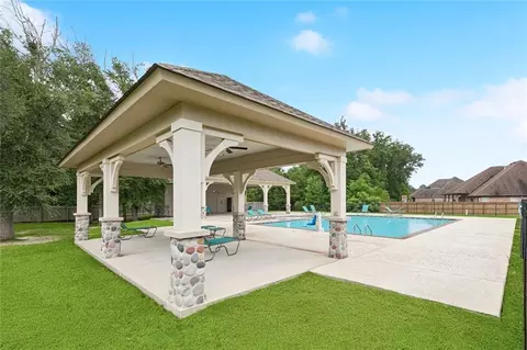 Exterior - 327 Saw Grass Loop, Covington, LA 70435 photo 14 of 15