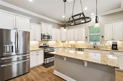 Kitchen - 327 Saw Grass Loop, Covington, LA 70435 photo 1 of 2