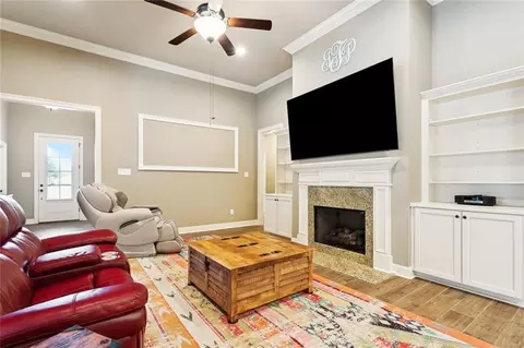 Living - 327 Saw Grass Loop, Covington, LA 70435 photo 3 of 3