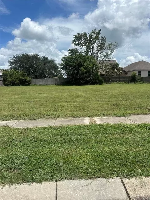 8440 Creole Dr, Chalmette, LA 70043