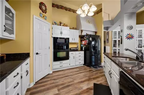 Kitchen - 49 Ashton Rd, Boyce, LA 71409 photo 3 of 4
