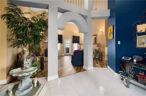Entry Way - 49 Ashton Rd, Boyce, LA 71409 photo 2 of 3