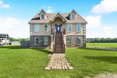 17359 Handsome Meadow Ln, Covington, LA 70435 photo 1