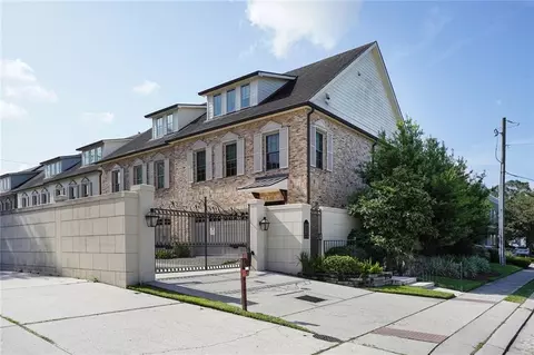 45 Lake Ave, Metairie, LA 70005