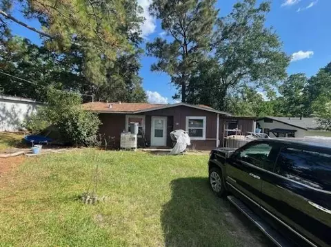 1309 Oak Dr, Leesville, LA 71446