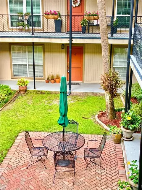 2521 Metairie Lawn Dr #103, Metairie, LA 70002