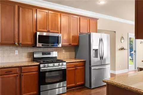 Kitchen - 346 Del Sol E, Covington, LA 70433 photo 2 of 2