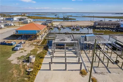 141 Paw Paw Ct, Montegut, LA 70377
