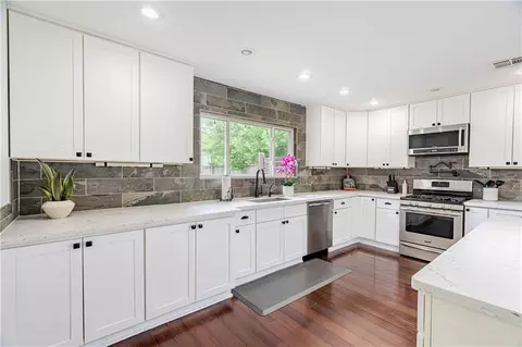 Kitchen - 5430 Saint Bernard Ave, New Orleans, LA 70122 photo 1 of 2