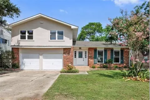 10331 Brookfield Dr, New Orleans, LA 70127