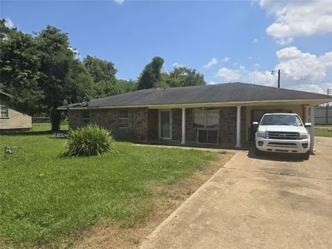 510 Laurel St, Marksville, LA 71351