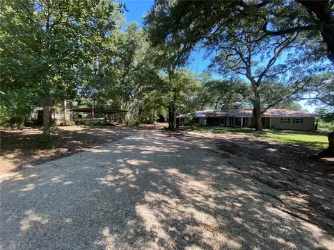 20213 Narrow Rd, Covington, LA 70435