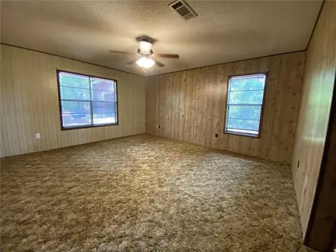 Living - 20213 Narrow Rd, Covington, LA 70435 photo 4 of 4