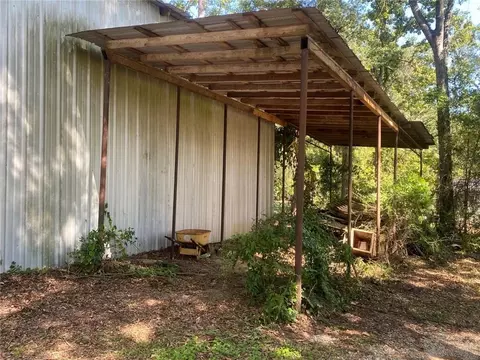 Exterior - 20213 Narrow Rd, Covington, LA 70435 photo 4 of 8