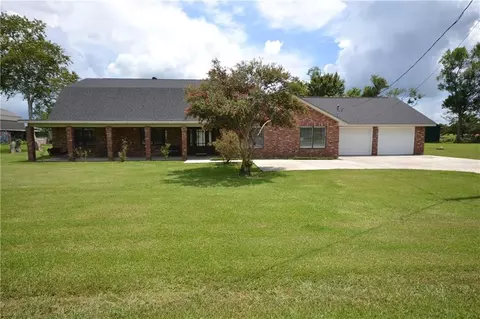 511 Eagle Dr, Raceland, LA 70394