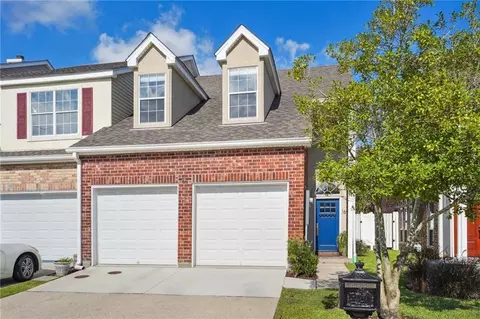 16 E Nouveau Ln, Metairie, LA 70003